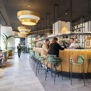 Novotel Off Grand Place מלון
